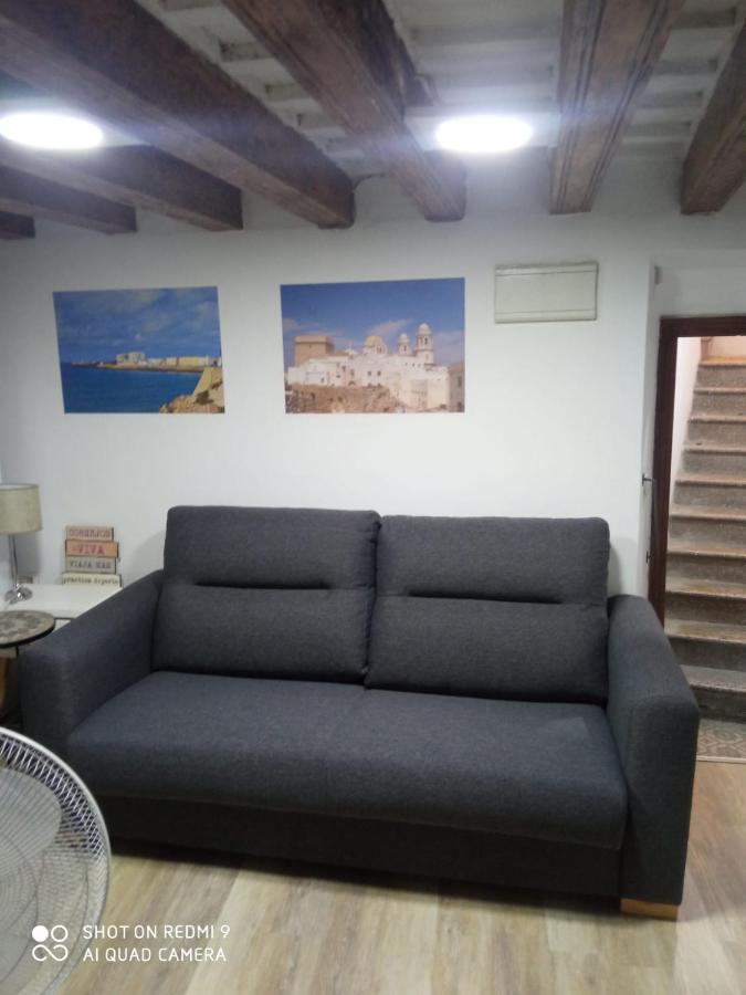 Cathedral Two Bedroom Unit & Two Balconies * Cadiz