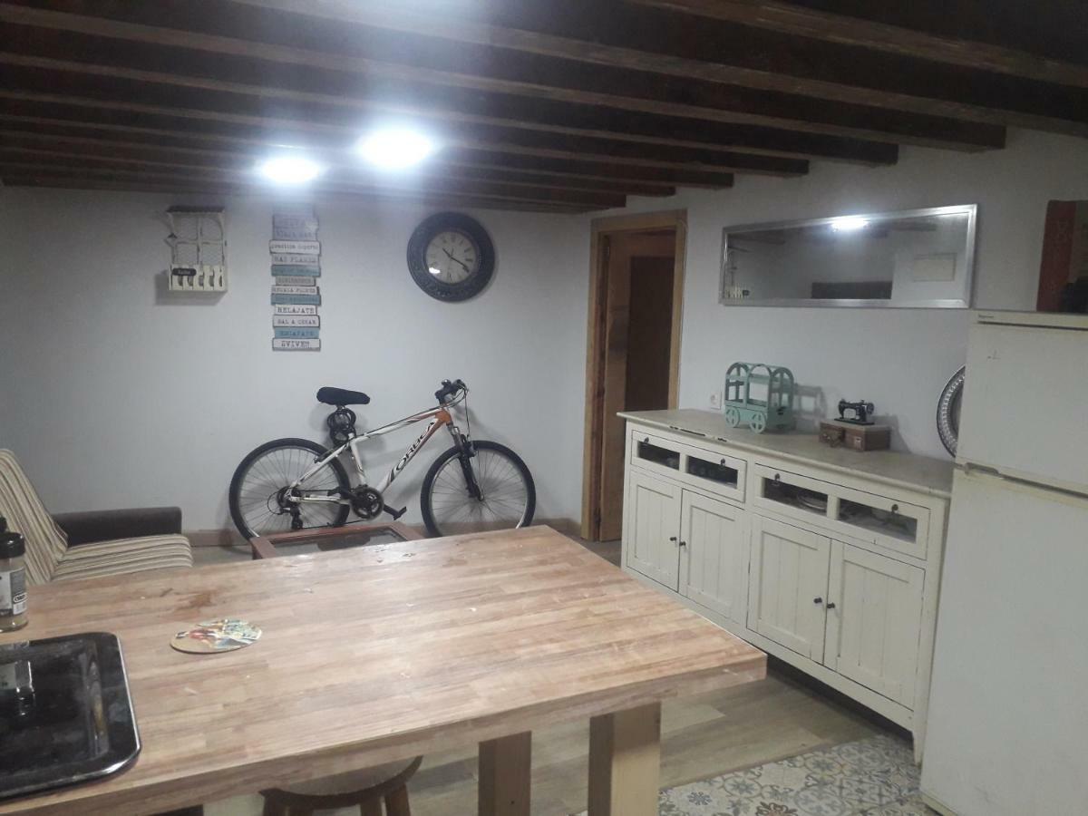 Apartment Cathedral Two Bedroom Unit & Two Balconies *